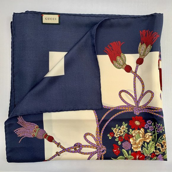 Gucci Floral and Tassel-print Silk Shawl in Ivory - Picture 1 of 9